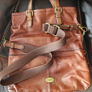 Authentic Fossil Brown Leather Crossbody Messenger Bag.